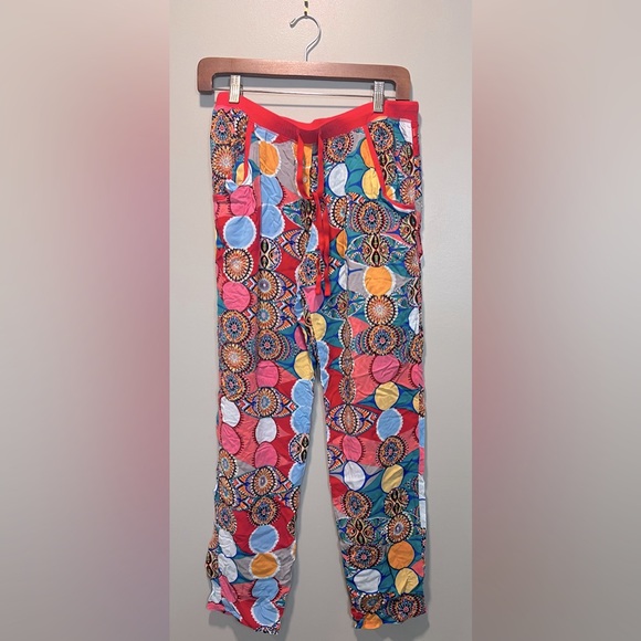 Josie Natori Red and Multicolor Geo Patchwork Rayon Pants
PJ
Size Medium - Picture 1 of 7